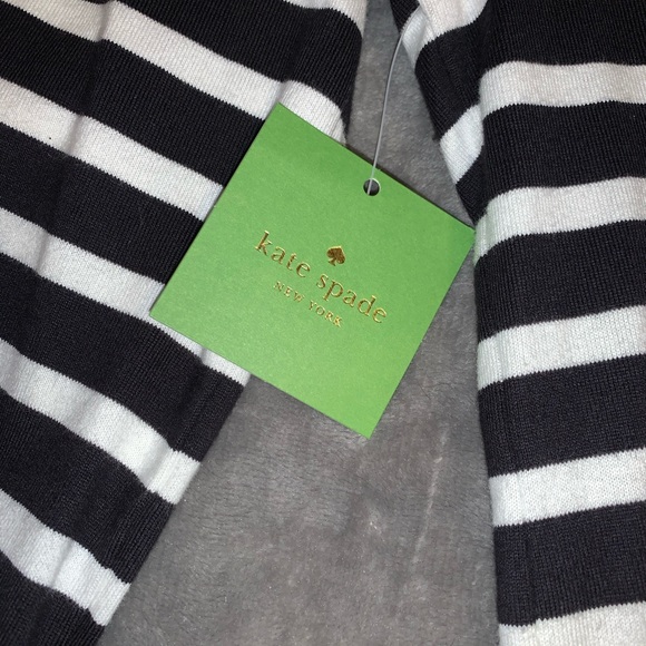 Kate spade top ♠️ - Picture 2 of 2